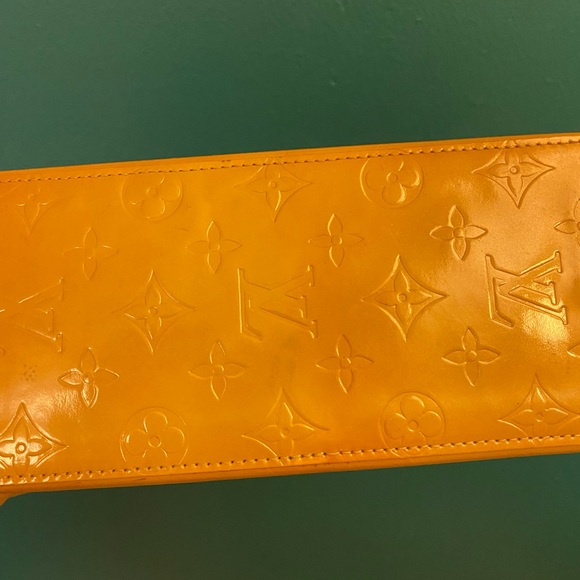 SALE!🎉LV🎉Louis Vuitton Vernis Yellow Gold Mini Tote Bag - Picture 5 of 7